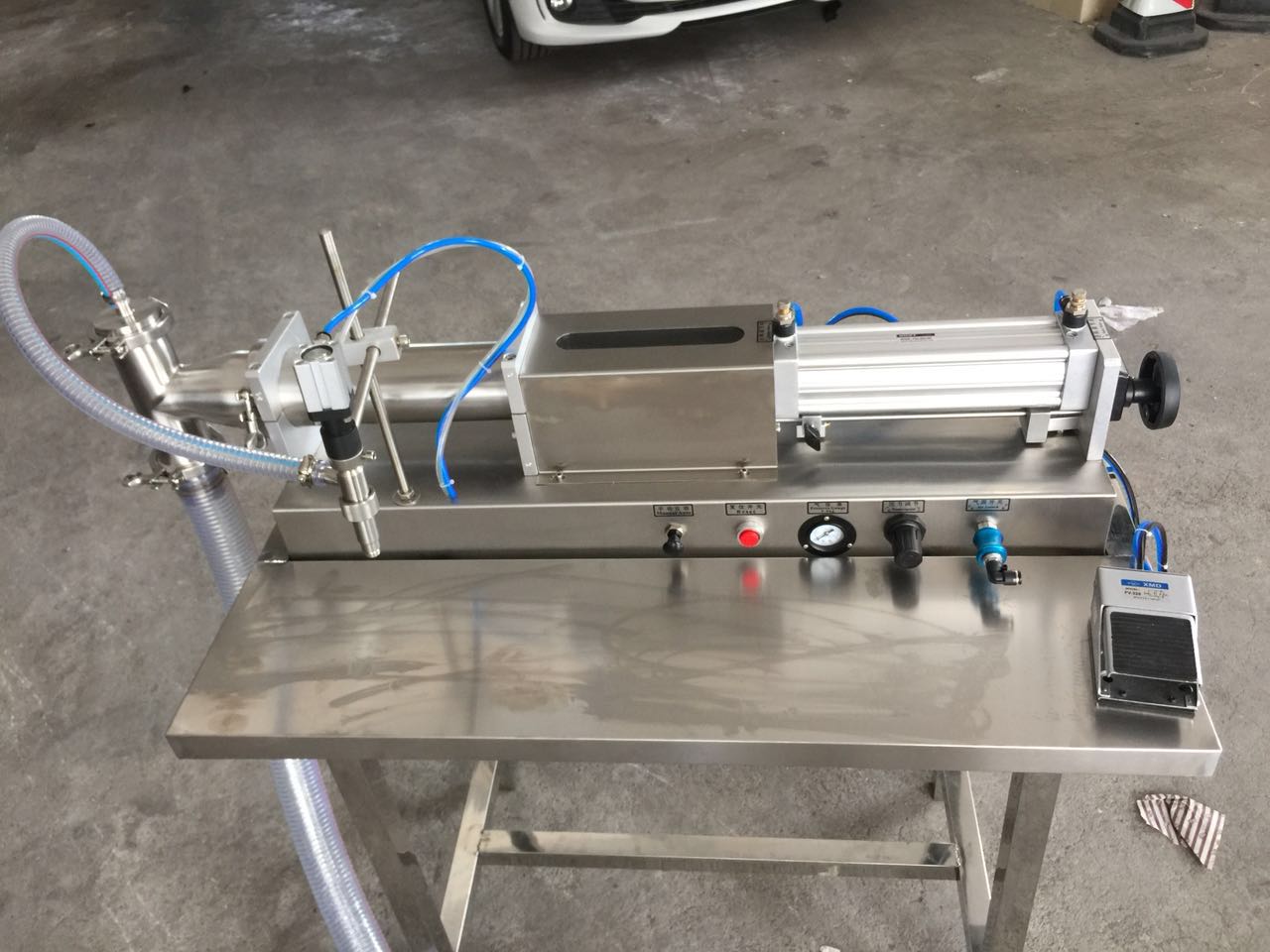 Professional Semi Automatic Bottling Machine One Head Filling Machine