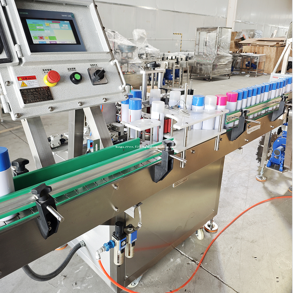 Spray Paint Can Automatic Bottle sticker Labeling machine manufacturer Applicator Easy To Mainta.jpg